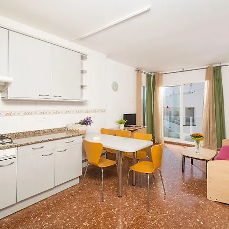 Els Llorers Apartahotel 4*