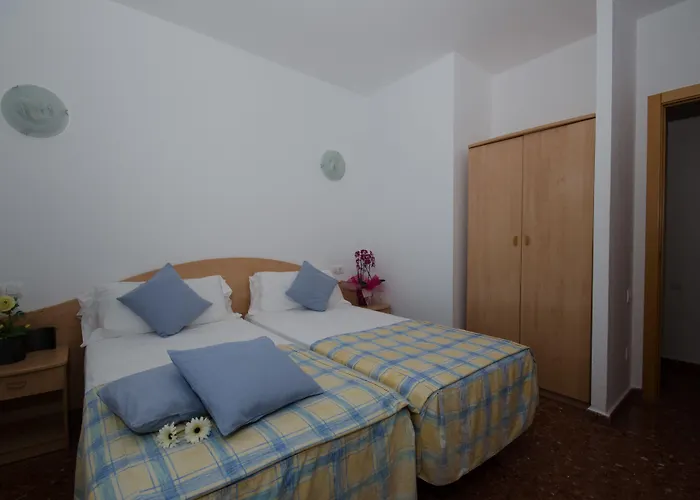 埃尔斯罗斯公寓式酒店 滨海略雷特