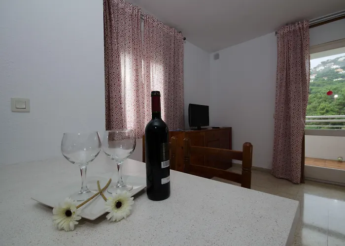 埃尔斯罗斯公寓式酒店 滨海略雷特