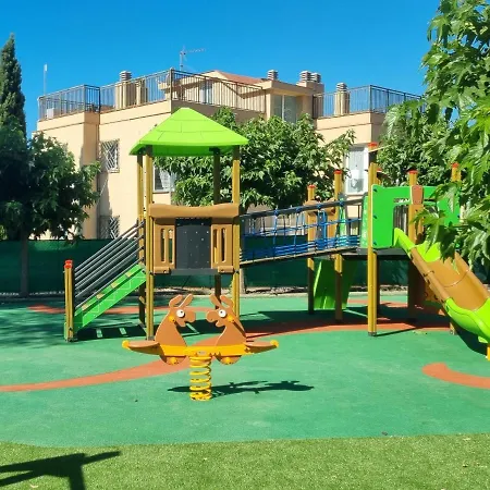 Els Llorers 4* יורט דה מאר