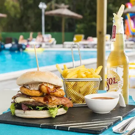 Els Llorers Lägenhetshotell 4*