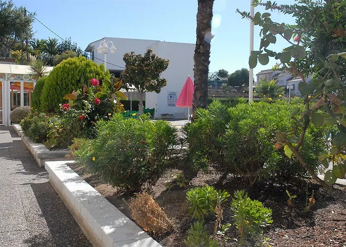 Els Llorers Aparthotel 4*